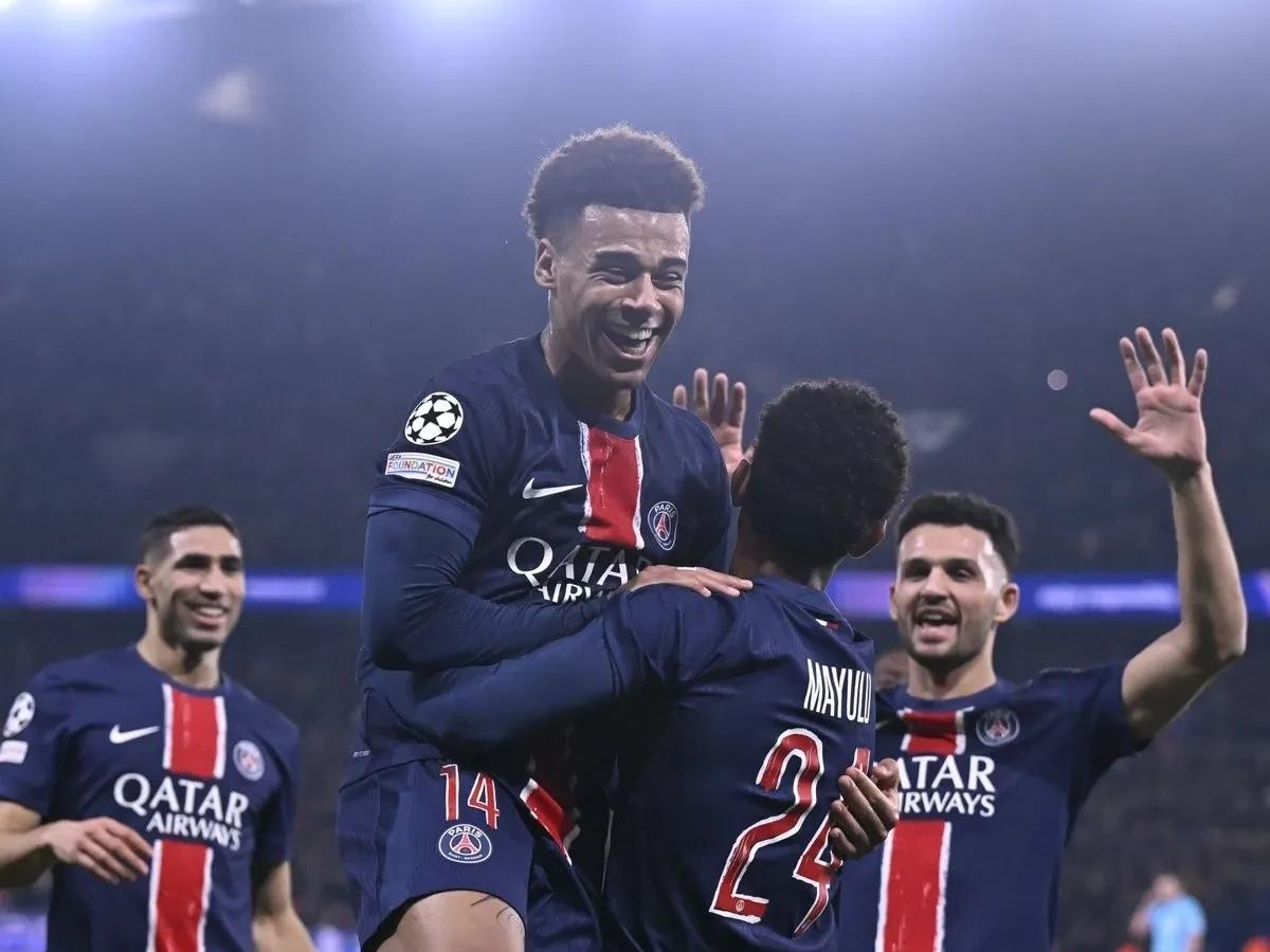 布雷斯特主场逆袭获胜，球队状态回升