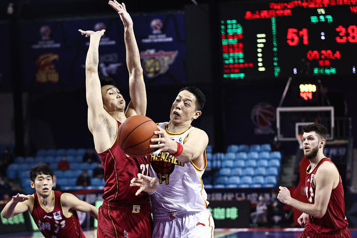 关于大连实德后防增强防守意识，安全系数提高！的信息