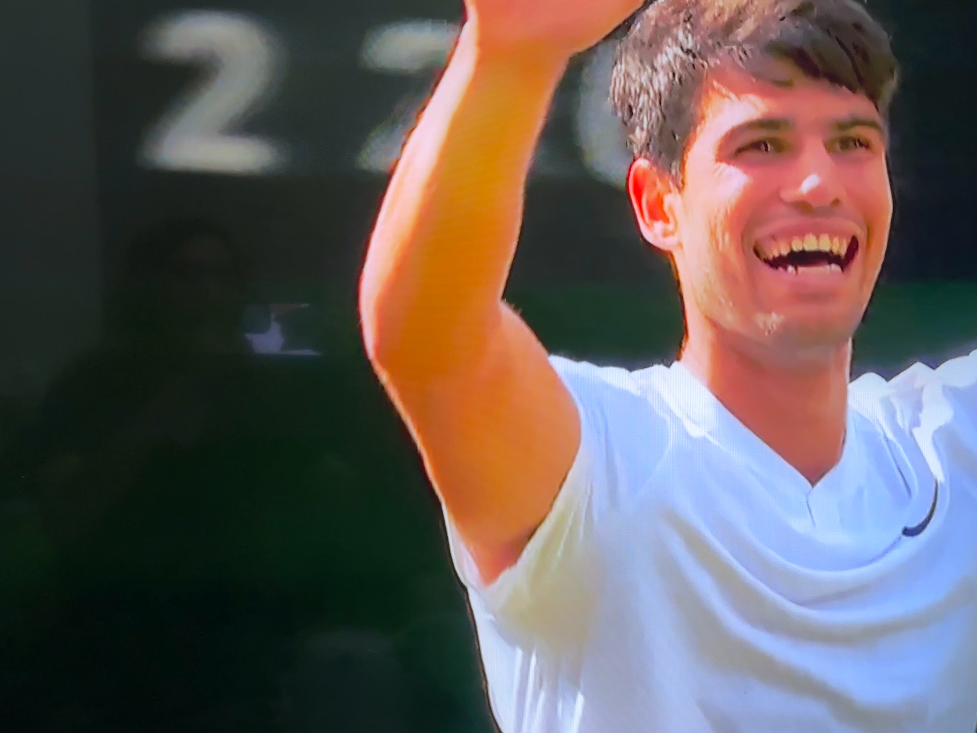 温网险胜拉沃尔杯,德约科维奇状态火热的简单介绍 温网险胜拉沃尔杯,德约科维奇状态火热的简单介绍