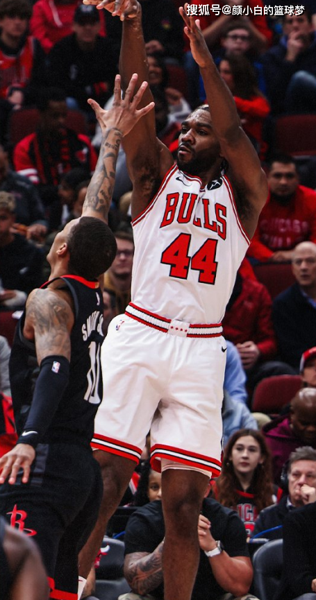 关于深圳队险胜火箭，武切维奇关键制胜的信息