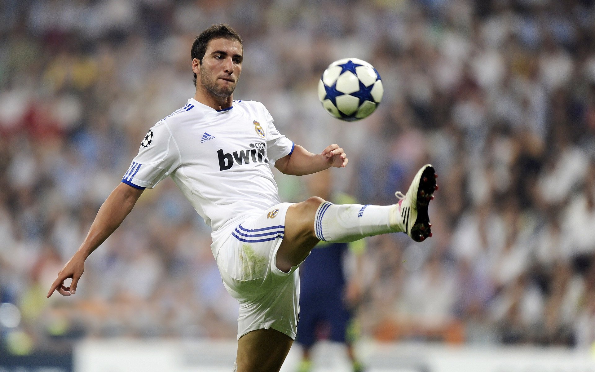 争议哨响！土耳其绝平夜，全世界的目光为何聚焦隐身的奥纳纳？