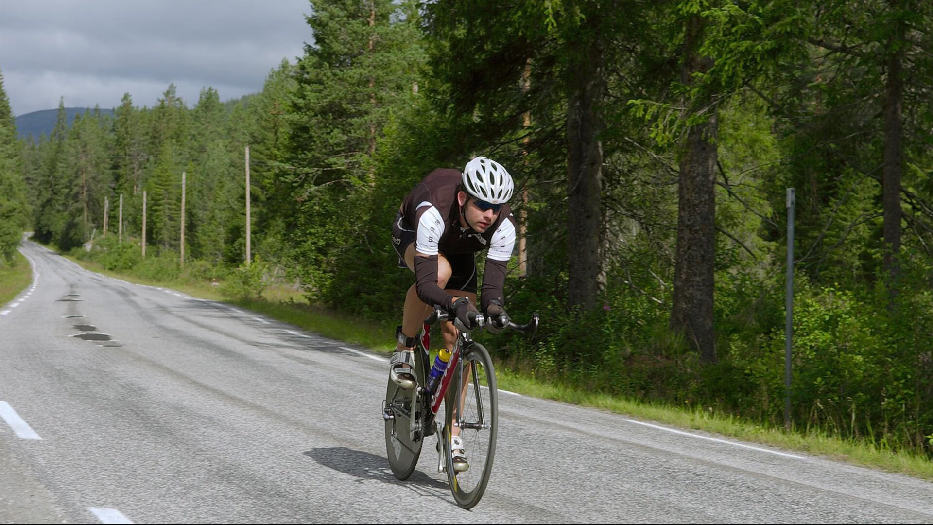 铁血雄鹰射落巴黎王子,库尔扎瓦横空惊艳四座